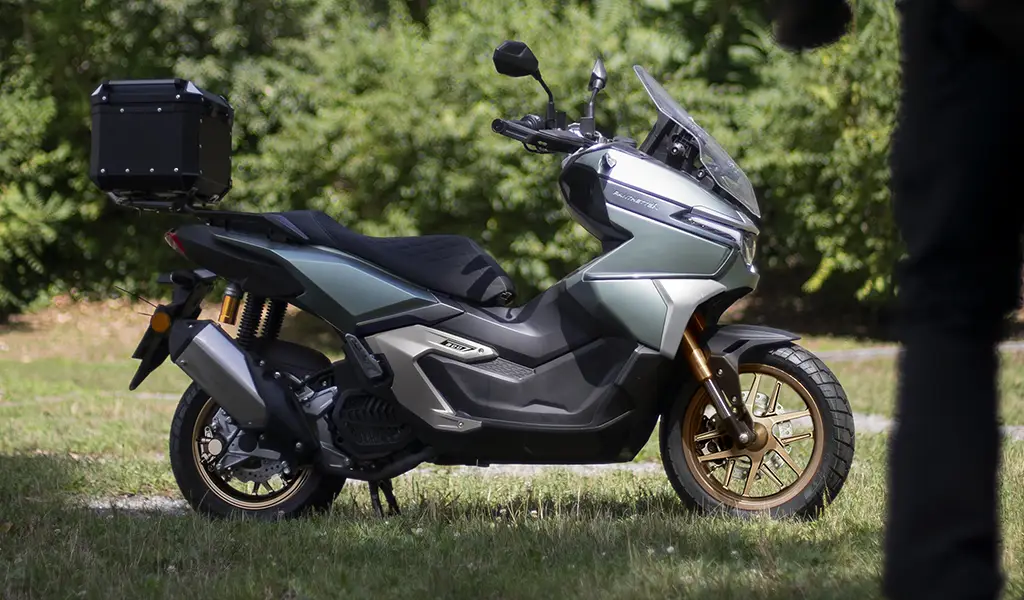 Panthette X, lo scooter pensato per chi non si accontenta della città da Mo.Vi a Torino